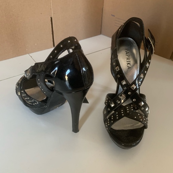 Gothy stiletto high heels gently used - Picture 2 of 6